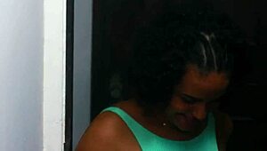 サファダなノヴィーニャをフェラさせる