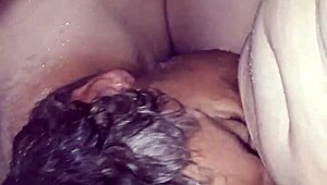 que chupada gostosa no chuveiro me fez gozar tres vezes