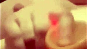 Is het niet geil om te zien hoe ik mijn vette BBW kut neuk met die piercing?