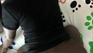 委内瑞拉黑妞吸大屌再肛交狂干