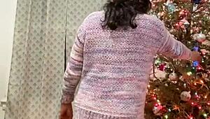 Anna Maria says, 'Merry Christmas, let's get sexy'