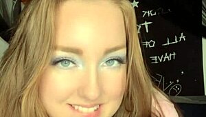 i’m so desperate for some dick right now guys! 😩