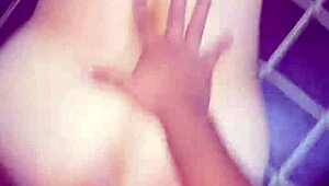 wow, this horny latina mature babe loves licking pussy so much 😍