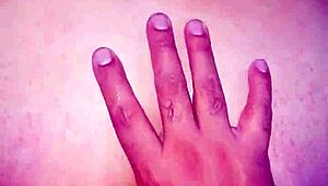 wow, this horny latina mature babe loves licking pussy so much 😍