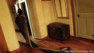 wow, that sexy indian babe is dancing sensually!