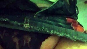 hey, ever seen a fat pussy this juicy? wanna watch me play with it?