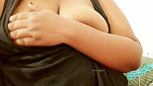 Vietnamese teen girl shows off her sexy tits