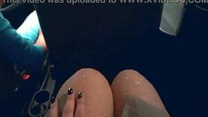 ウーバー呼んでドライバーにまんこと遊ばせたよ