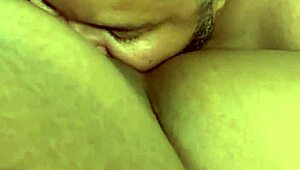 यो, बीबीडब्ल्यू मिलाज की मोटी चूत खाना और क्लिट चूसना कितना मस्त है?