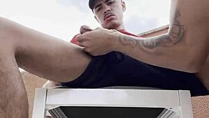 Voce quer marretada? Vem comigo for wild Brazilian cock action with amateurs!