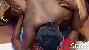 자지가 너무 달콤해서 결국 바닥에서 섹스 터짐