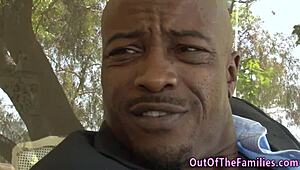 stepdaughter takes interracial facial from amateur stud 😏