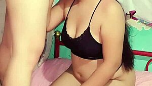 chica swallows all cum after blowjob