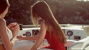 Arousing each other while horny 😏