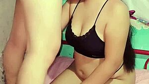 chica swallows all cum after blowjob