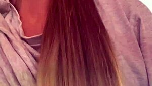 Eu na academia tirei a camiseta e fiquei de sutiã bucetinha molhadinha