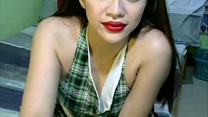 Asian girl getting steamy on webcam chatsex, wanna see? 😍