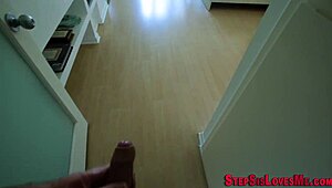 Føler mig så ludderagtig denne amatør teen 18+ tager monster pik i POV og får sæd dumpet