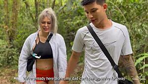 Mijn eerste rivieravontuur met stiefzoon - Monique Fuentes & Danner Mendez