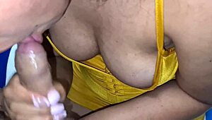 Esta joven embarazada sigue buscando acción con desconocidos sin protección alguna.