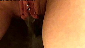 pretty milf mistress with feet and toes