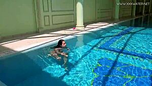 Jessica Adored the Producer With Her Sexy Look