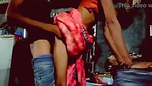 देसी भाभी की टाइट चूत किचन फक में पाउंड होती है