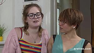 لعبة لسان ساخنة مع لونا وجوزفين، نار جداً! 🔥