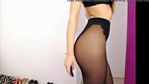 Super sexy cam girl rocks black pantyhose again