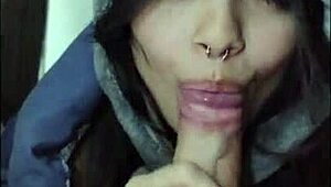 Beautiful Teen Babe Deepthroats And Blows In Amateur Oral Session!