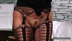 Spicy Idol Swallows Every Drop Of Cum On Face