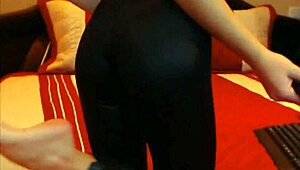 Hey, check out my spandex leggings on webcam, wanna see more?