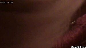 Tysk hora tar det hårt i anal knull och ansiktsutlösning från främling i hardcore sexband