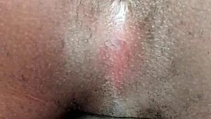 Βλέπω γκέι twink να ουρλιάζει σε καυτή δράση