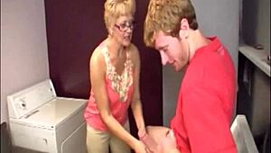 laundry room turns steamy with a quick blow job between swingers