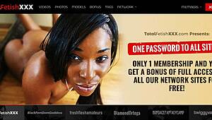 私の大きなお尻を崇拝するの、スレーブ？マーシーとジャジーのフェムドムアクション