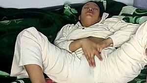 Blue Amateur Colombian Housewife Squirts Hard on XVideos 2024