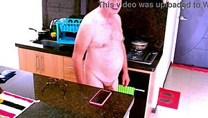 surprise sex in kitchen with big ass babe 😏