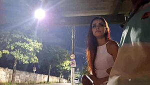 punheta arriscada no ponto de ônibus, right next to a stunning stranger, public blowjob thrill