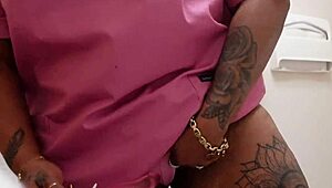 Thick Latina Ebony Masturbates At Work