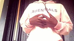 Watch crazy bitch give advice on sexiness in softcore solo video