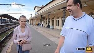 راجل هانت4ك يخلي زوجته تتنيك من غريب مقابل فلوس!