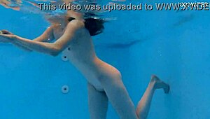 marfa shows her tight russian ass and pussy underwater