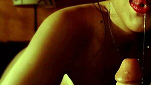 mamada salivada by luzyann in a hot live amateur tv show