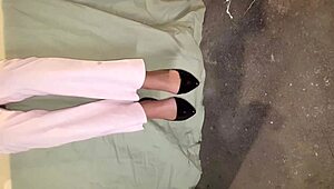 Intieme webcam anaal met MILF amateurs