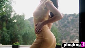 i'm loving how ivy rose strips and shows her nice ass