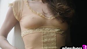 i'm loving how ivy rose strips and shows her nice ass