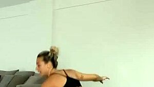 Hey, have you seen Sol Pérez's cameltoe yet?