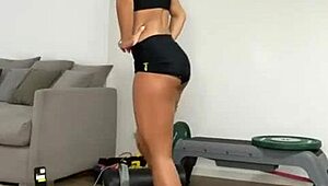 Hey, have you seen Sol Pérez's cameltoe yet?