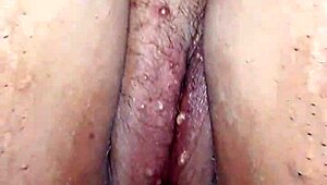 fudendo a buceta e cu da minha esposa delícia, wanna watch?